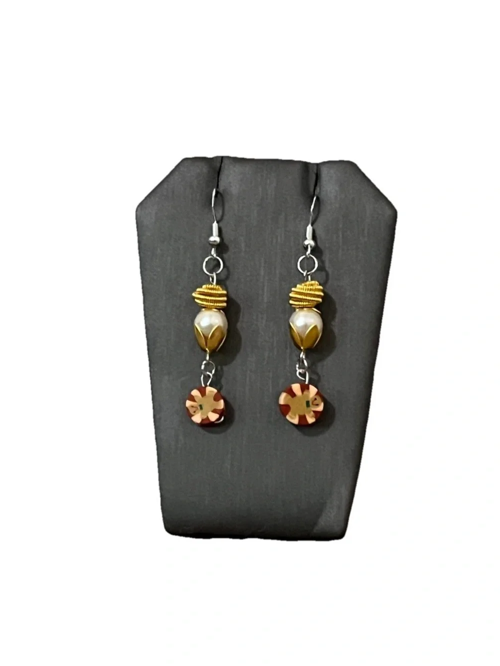 Handmade Candy Peppermint Beaded Dangle Earrings Gold Tone Faux Pearl Christmas